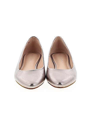 Kelly & Katie Flats (view 2)