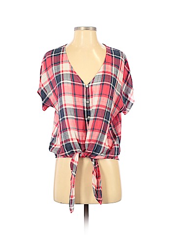 Universal Thread Short Sleeve Button-Down Shirt (view 1)