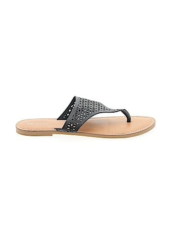 Merona Flip Flops (view 1)