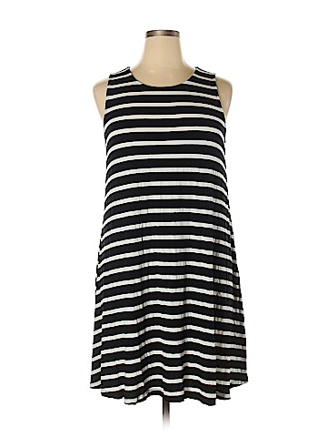 Old Navy Casual Dress (view 1)