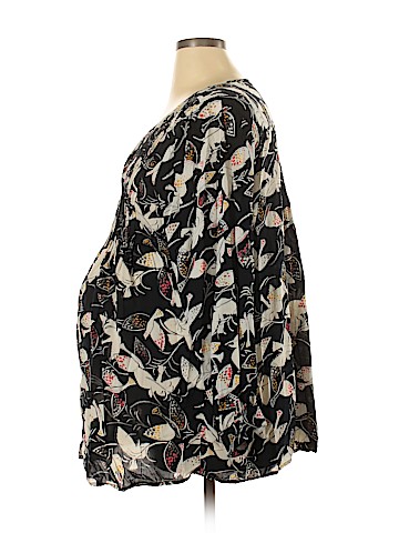 Old Navy - Maternity 3/4 Sleeve Blouse (view 1)
