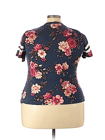 Love J Short Sleeve T-Shirt (view 2)