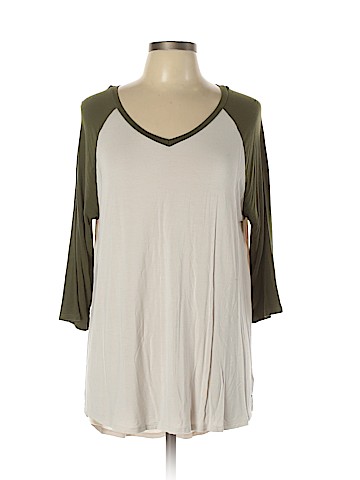 American Eagle Outfitters 3/4 Sleeve Top (view 1)