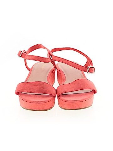 Old Navy Sandals (view 2)