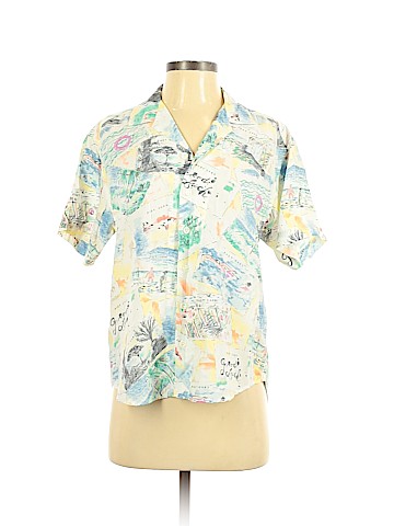 Lizwear by Liz Claiborne Short Sleeve Button-Down Shirt (view 1)