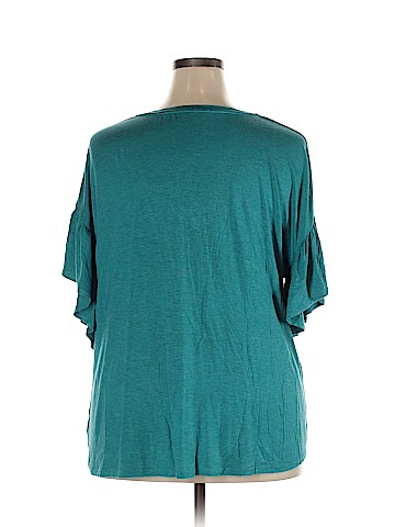 Ava & Viv Short Sleeve Top (view 2)