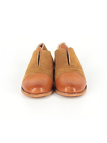 Unbranded Flats (view 2)