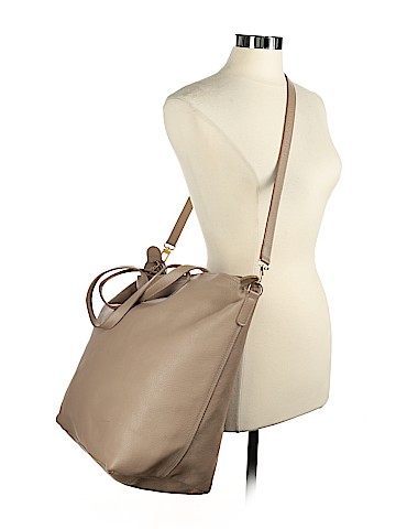 Cuyana Leather Weekender (view 2)