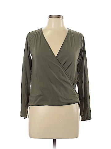 Lululemon Athletica Active T-Shirt (view 1)