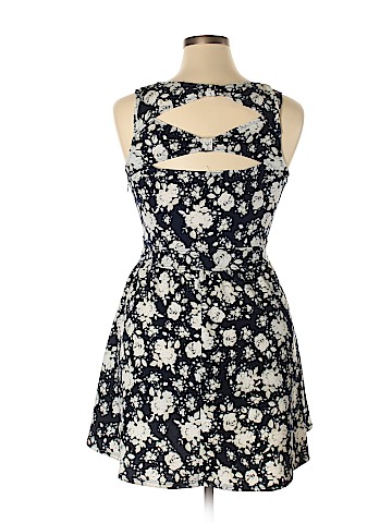 Xhilaration Casual Dress (view 2)