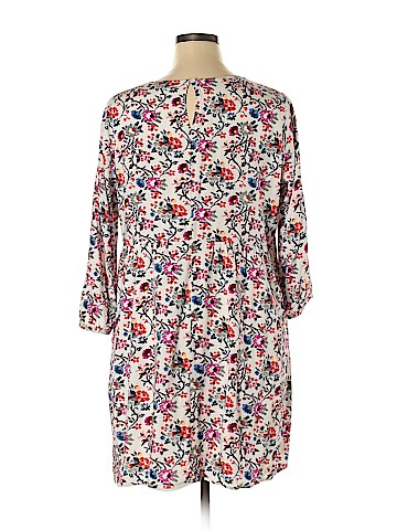 Old Navy Casual Dress (view 2)