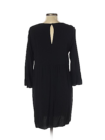 Old Navy Casual Dress (view 2)