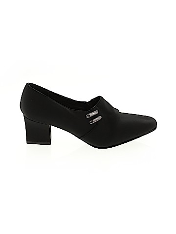 Karen Scott Heels (view 1)