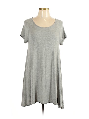 Old Navy Casual Dress (view 1)