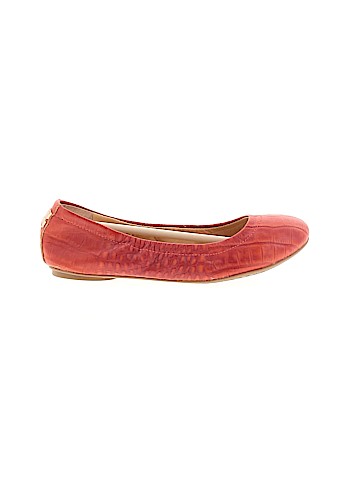 BCBGMAXAZRIA Flats (view 1)