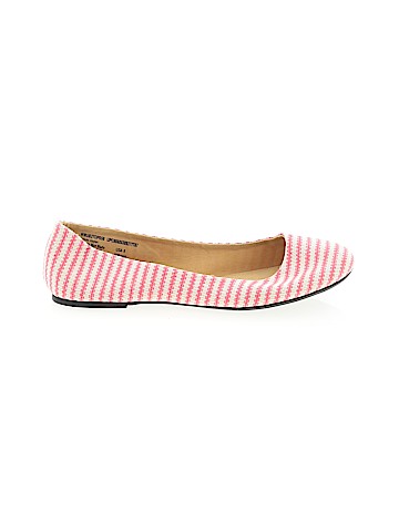 Unbranded Flats (view 1)