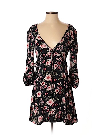 American Eagle Outfitters Casual Dress (view 1)