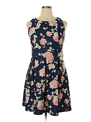 Xhilaration Casual Dress (view 1)