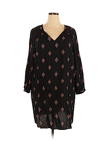 Old Navy Casual Dress (view 1)