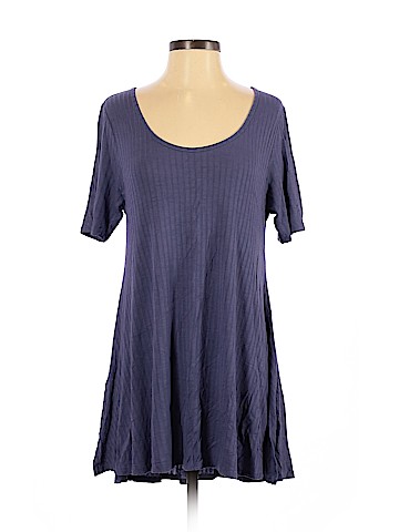 Lularoe Short Sleeve Top (view 1)