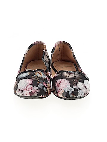 REPORT Flats (view 2)