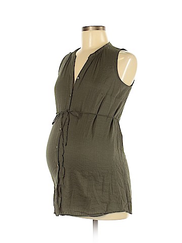 Liz Lange Maternity Sleeveless Button-Down Shirt (view 1)