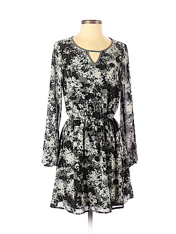 Xhilaration Casual Dress (view 1)