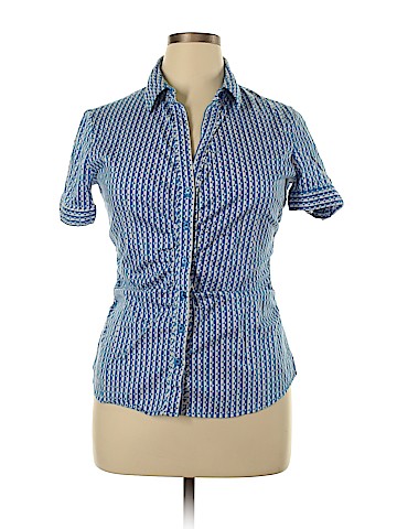 New York & Company Short Sleeve Button-Down Shirt (view 1)