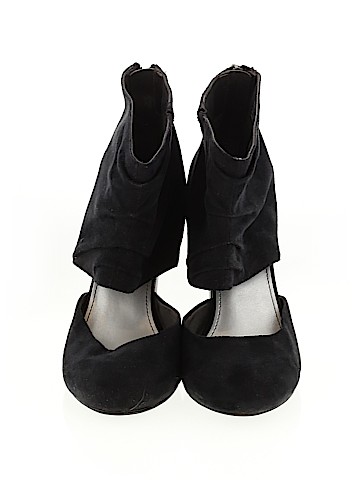 Fergalicious Heels (view 2)