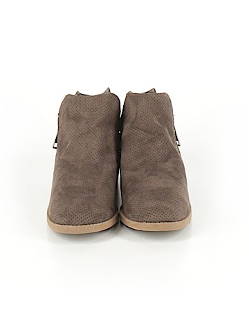 Universal Thread Ankle Boots (view 2)