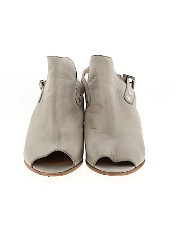 Barneys New York Heels (view 2)