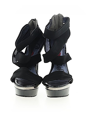 I Promise U Heels (view 2)