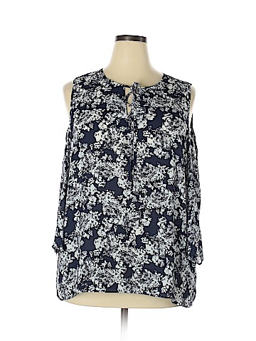 Violet & Claire 3/4 Sleeve Blouse (view 1)