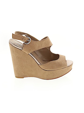 Maurices Wedges (view 1)
