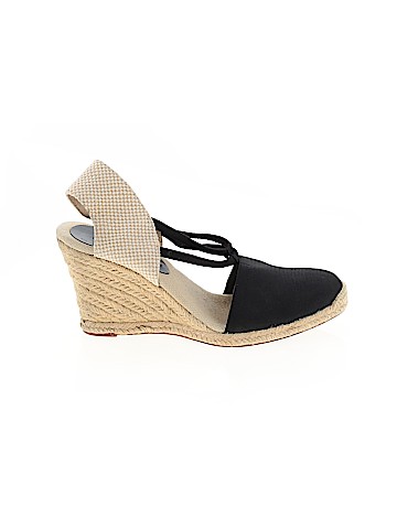 Adrienne Vittadini Wedges (view 1)