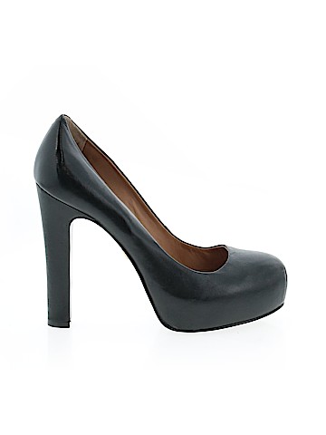 Pour La Victoire Heels (view 1)