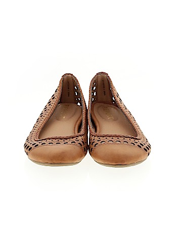 REPORT Flats (view 2)