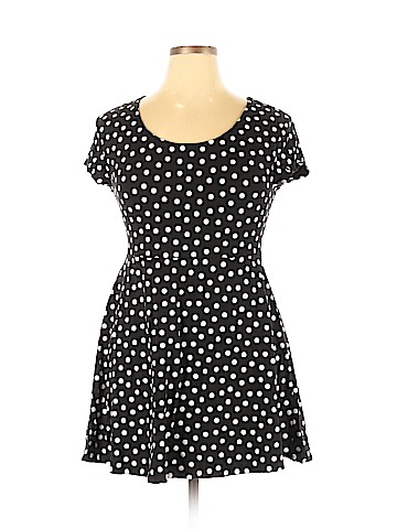 No Boundaries Casual Dress (view 1)