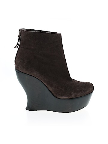 alice + olivia by stacey bendet Ankle Boots (view 1)
