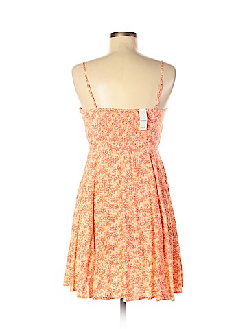 Old Navy Casual Dress (view 2)