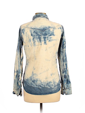 Romeo & Juliet Couture Long Sleeve Button-Down Shirt (view 2)