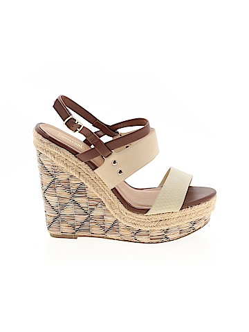 Y-Not? Wedges (view 1)