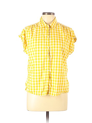 Old Navy Short Sleeve Button-Down Shirt (view 1)