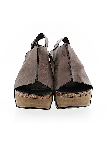 Pierre Dumas Wedges (view 2)
