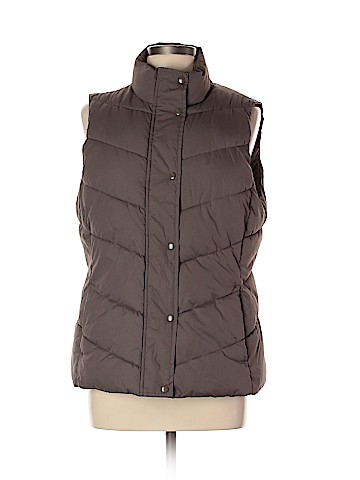 Gap Outlet Vest (view 1)