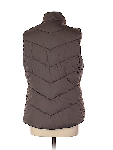 Gap Outlet Vest (view 2)