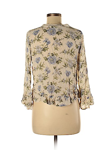 American Eagle Outfitters 3/4 Sleeve Top (view 2)