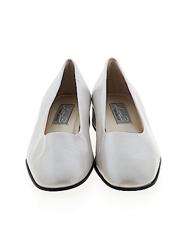 Luca B. for Calico Heels (view 2)