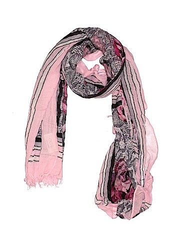 Cache Scarf (view 1)