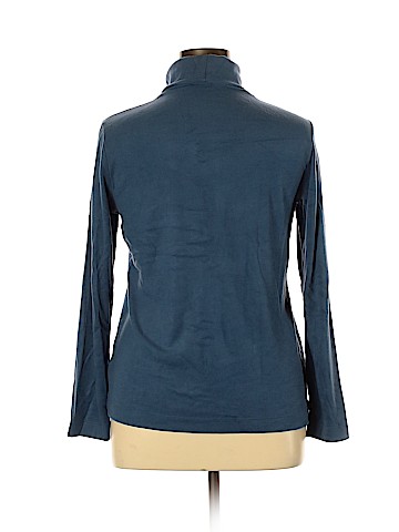 Uniqlo Turtleneck Sweater (view 2)